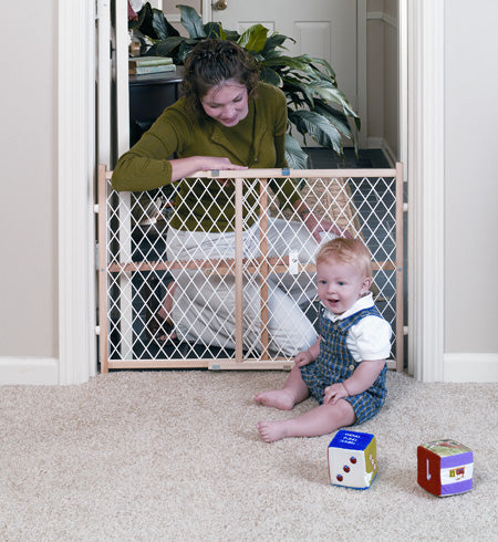 Plastic mesh dog gate baby gate pressure mounted